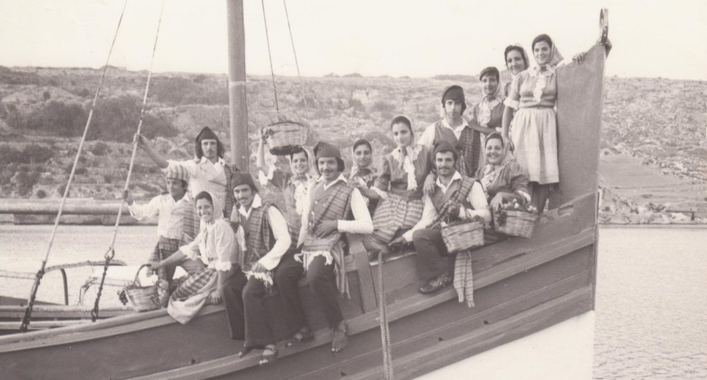 Aurora Folk Group
